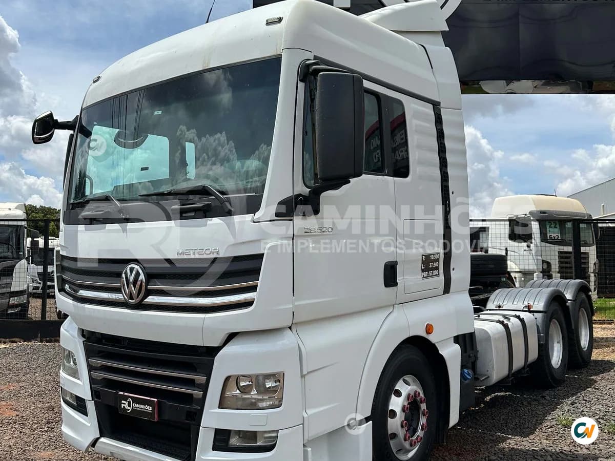 VOLKSWAGEN Meteor 29.520 6x4 2p (diesel)(E5) 2022/2023 - Caminhão