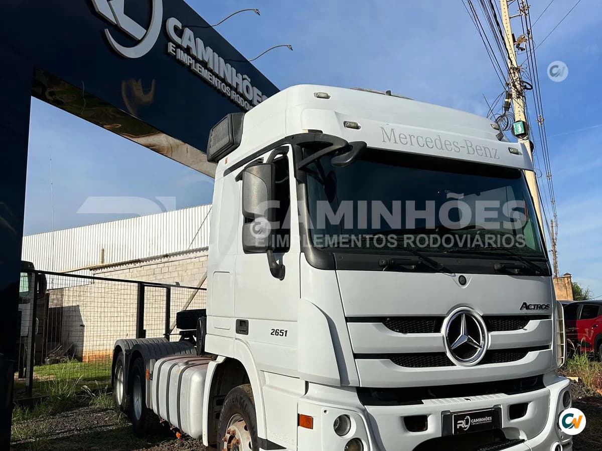 MERCEDES-BENZ Actros 2651 LS 6x4 2p (diesel)(E5) 2019/2020 - Caminhão