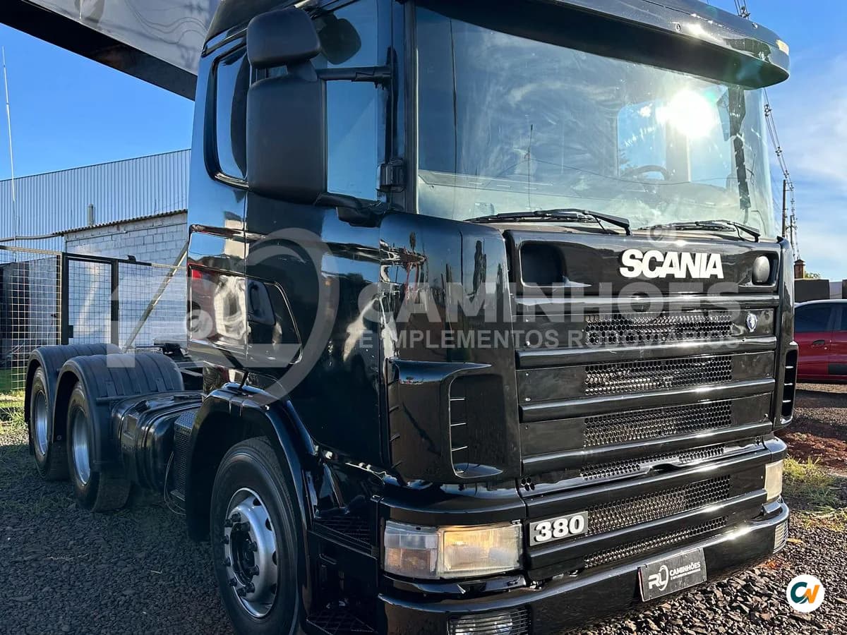 SCANIA R-124 GA 360 6x4 NZ 2p (diesel) 2001 - Caminhão